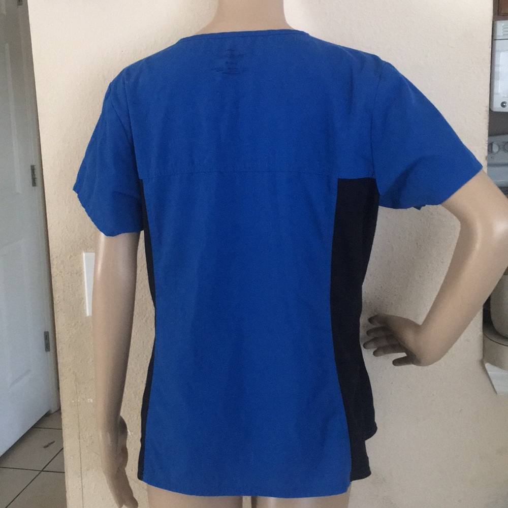 Scrub Top - Picture 3 of 4